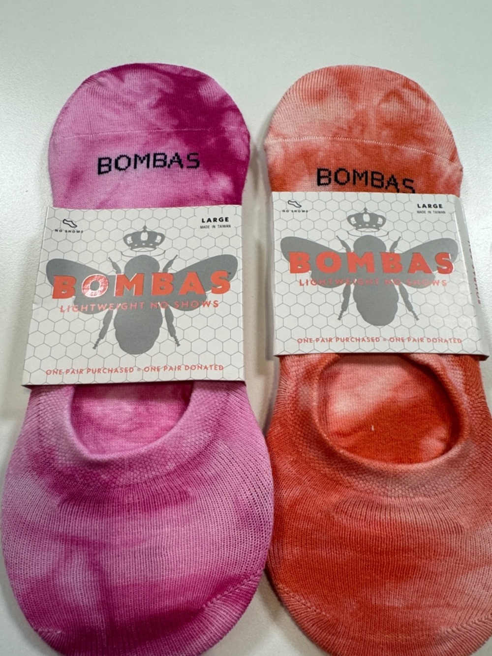 Bombas NWT Tie Dye No Show Socks 2 PR 1PR-PNK 1PR-ORG SZ: LRG Fits women 7-9